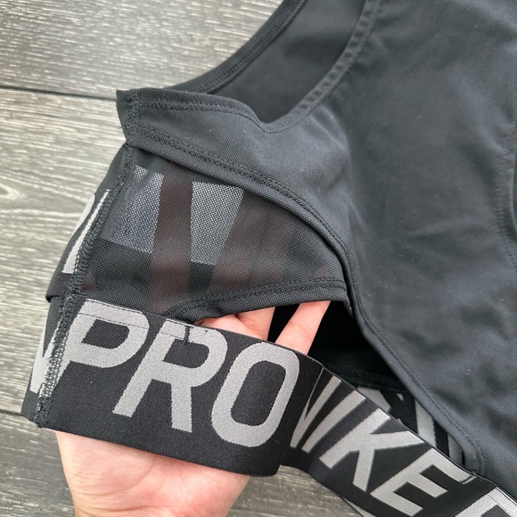 Nike Pro tank - Picture 4 of 6